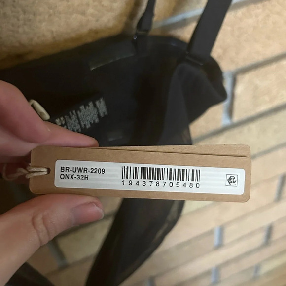 NWT SKIMS Ultra Fine Mesh Underwire Bra In Onyx Black Size 32H BR-UWR-2209 - Picture 2 of 8